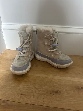 Sorel Kids Cream and Light Gray Fur-Lined Winter Boots